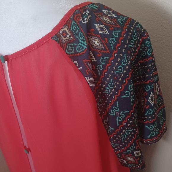 Umgee Batik Print Red Sheer Open Back Top Blouse Women's size Large - Picture 11 of 13